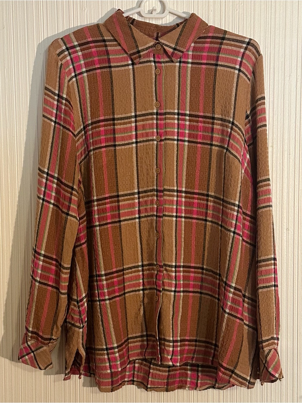 Denim and Company D & Co Button Up  Plaid Shirt in Brown and Pink summer Beach